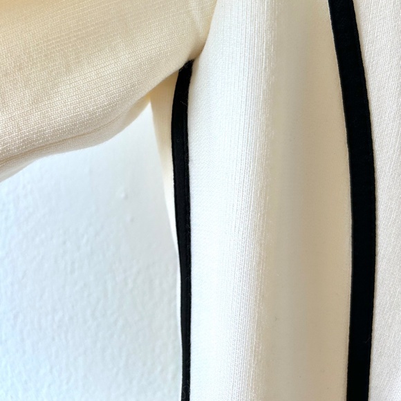 Immaculate ESCADA DRESS New without tags PRISTINE - 38 WINTER WHITE VIRGIN WOOL - Picture 7 of 16